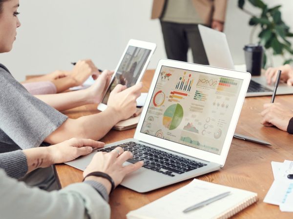 SWOT analysis techniques and leveraging in business strategy