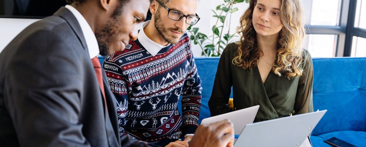 Influencer marketing approaches and partnerships